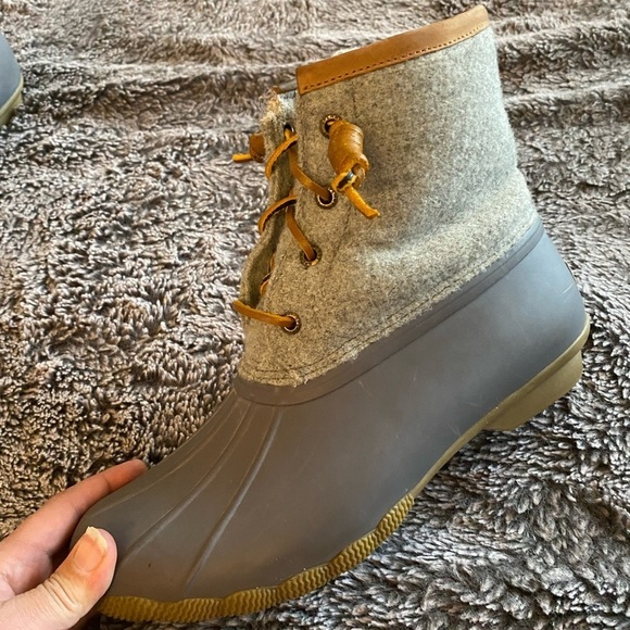 SPERRY TOP SIDER Women’s Wool Embossed Saltwater Duck Boots - Picture 4 of 10